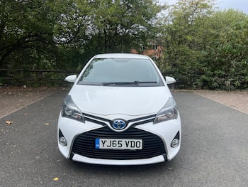 Used Toyota Yaris 2015 for sale - 79808366: Photo