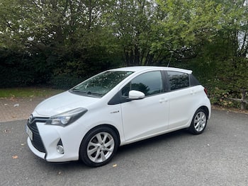 Used Toyota Yaris 2015 for sale - 79808366: Photo