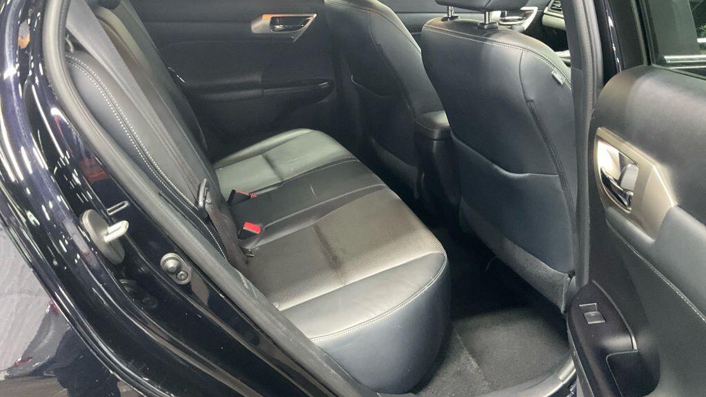 Used Lexus CT 2015 for sale - 76887129: Photo 9