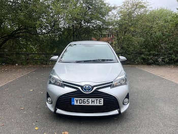 Used Toyota Yaris 2015 for sale - 79808320: Photo