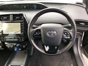 Used Toyota Prius 2022 for sale - 78603075: Photo
