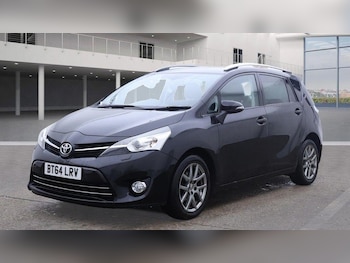 Used Toyota Verso 2014 for sale - 77009920: Photo