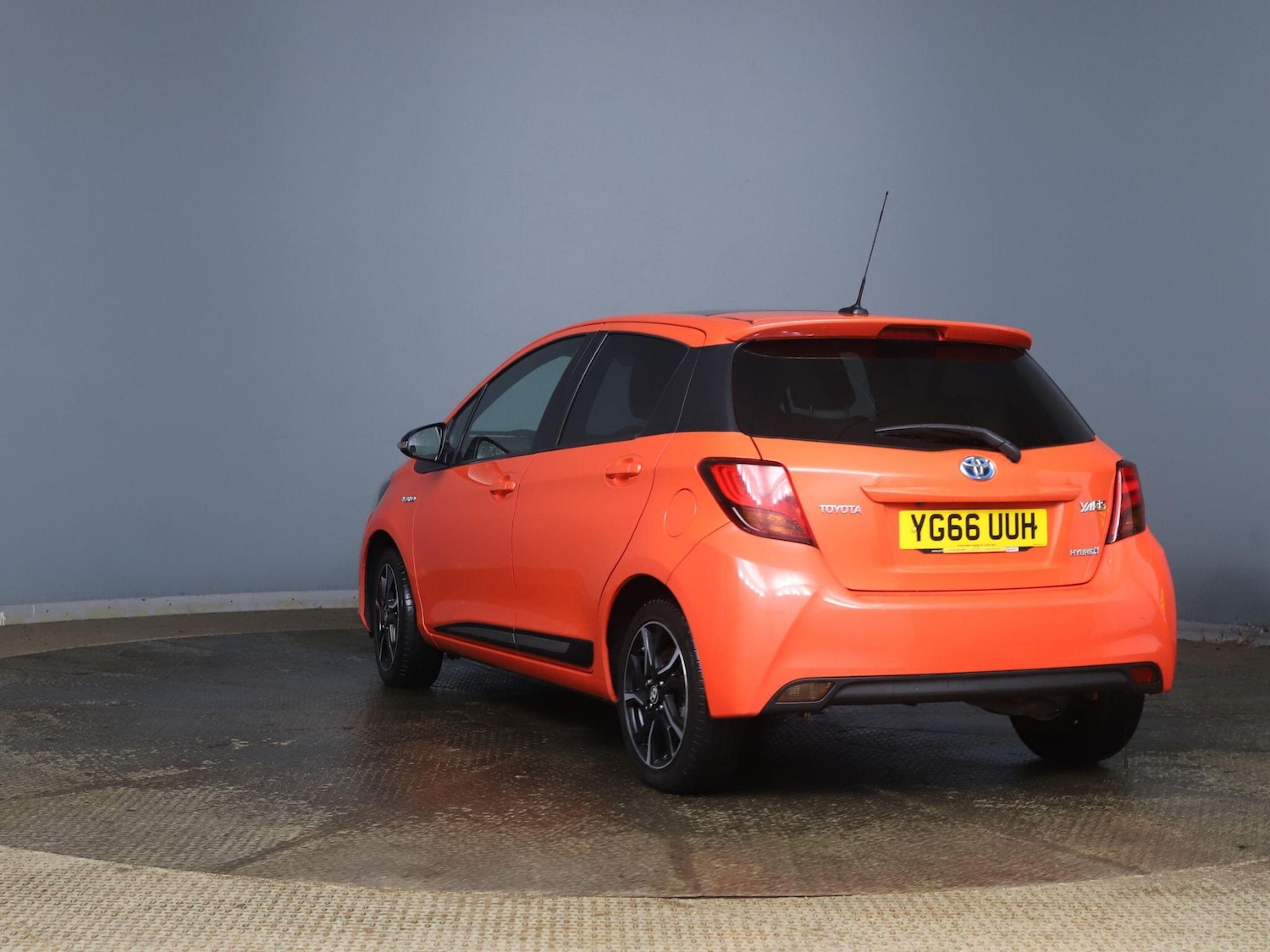 Used Toyota Yaris 2016 for sale - 77031003: Photo 4