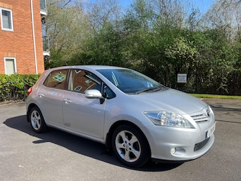 Toyota Auris feature image