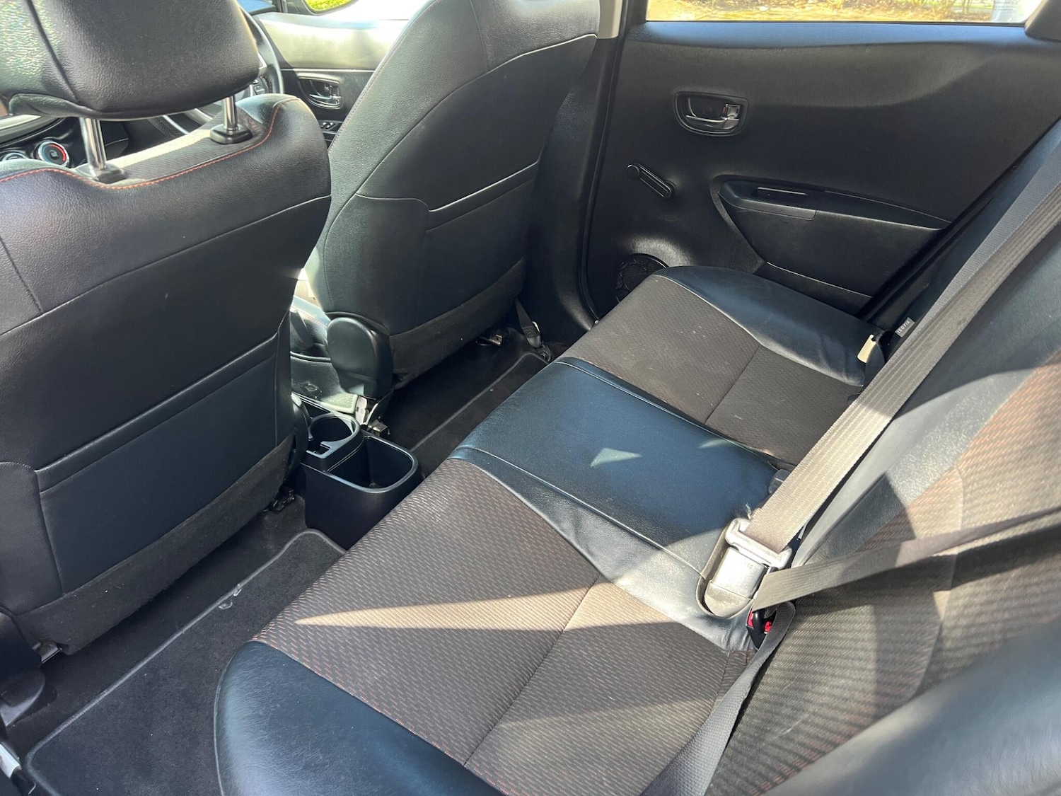 Used Toyota Yaris 2012 for sale - 78220714: Photo 24