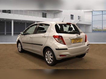 Used Toyota Yaris 2012 for sale - 75707649: Photo