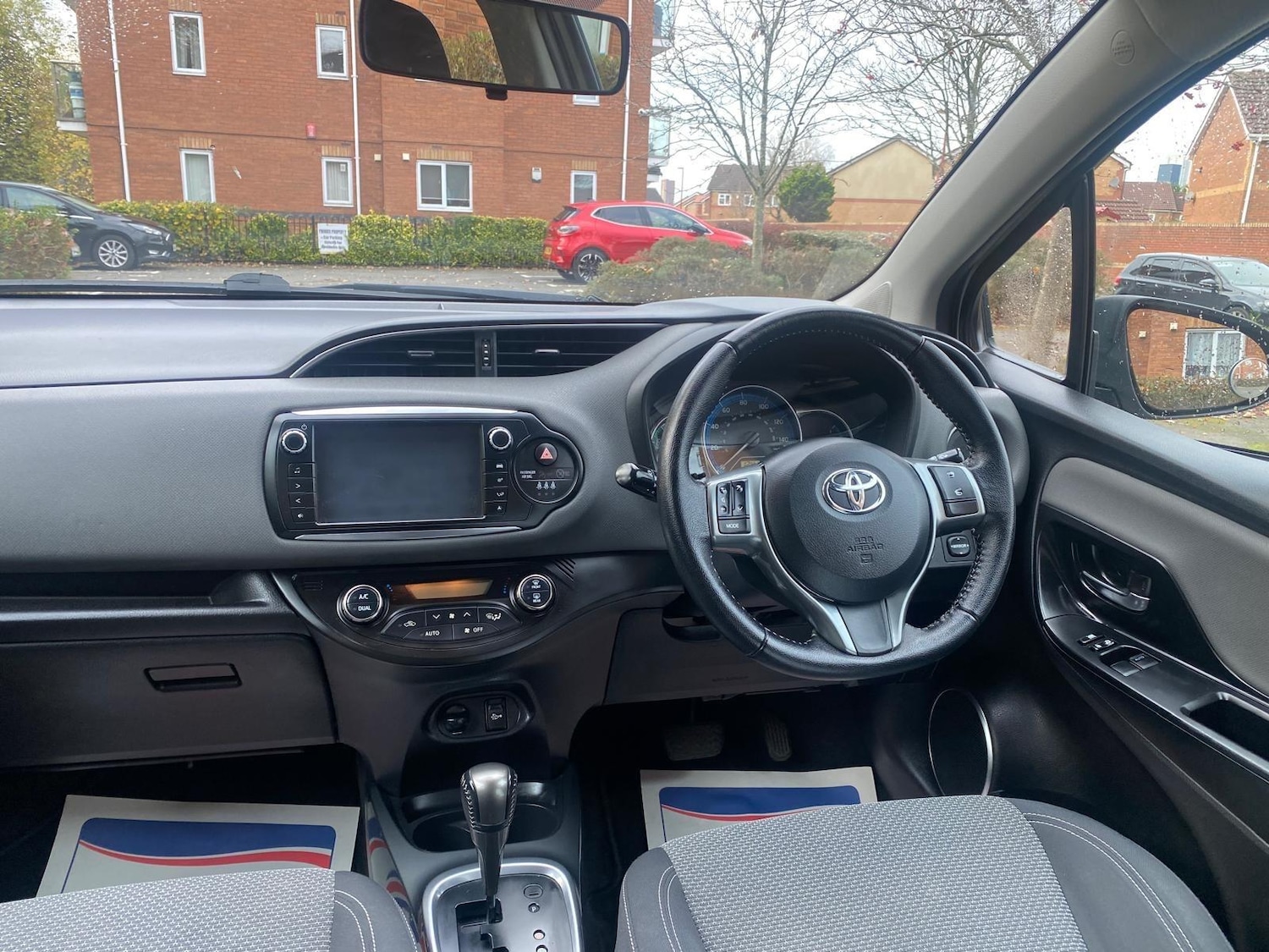 Used Toyota Yaris 2015 for sale - 77239316: Photo 18