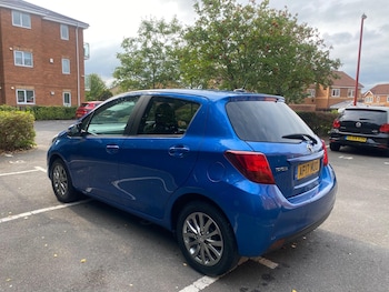 Used Toyota Yaris 2017 for sale - 77031030: Photo