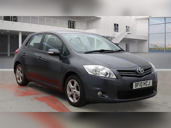 Toyota - Auris