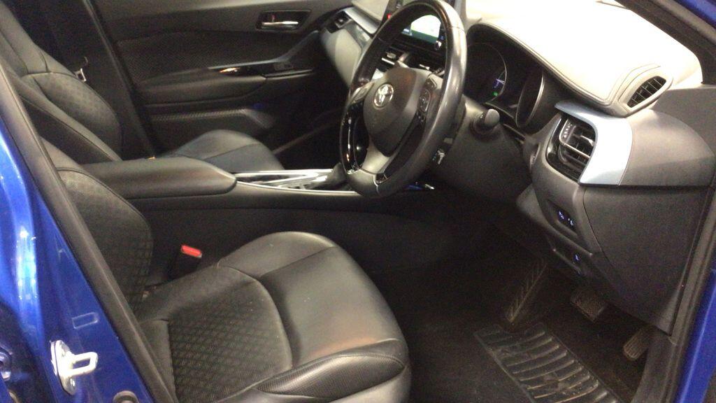 Used Toyota C-HR 2021 for sale - 76561157: Photo 9