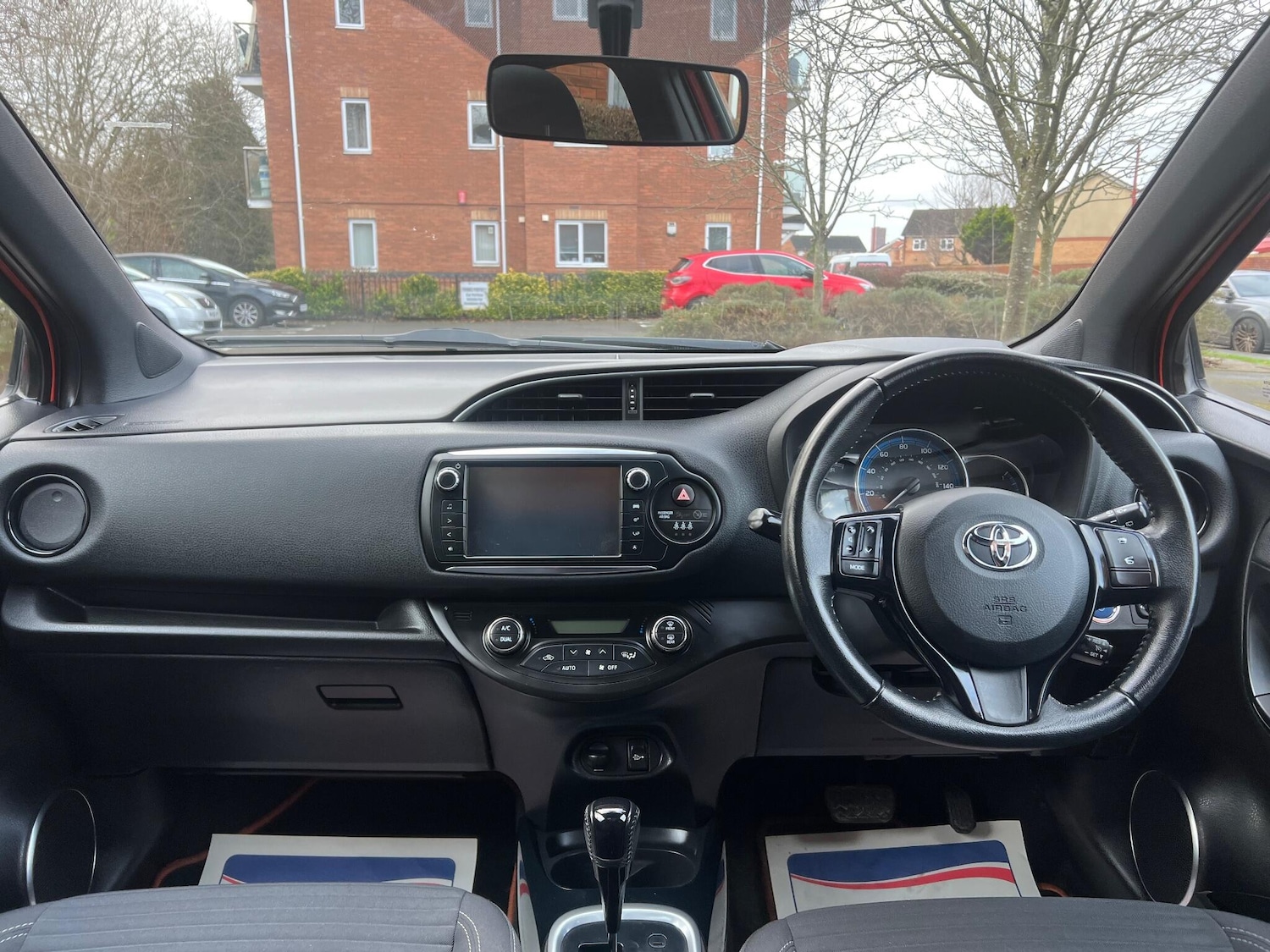 Used Toyota Yaris 2016 for sale - 77145421: Photo 12