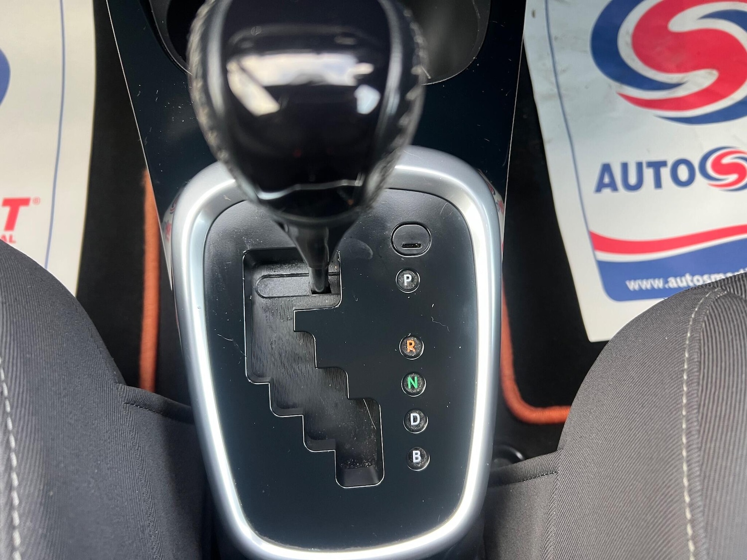 Used Toyota Yaris 2016 for sale - 77145421: Photo 15