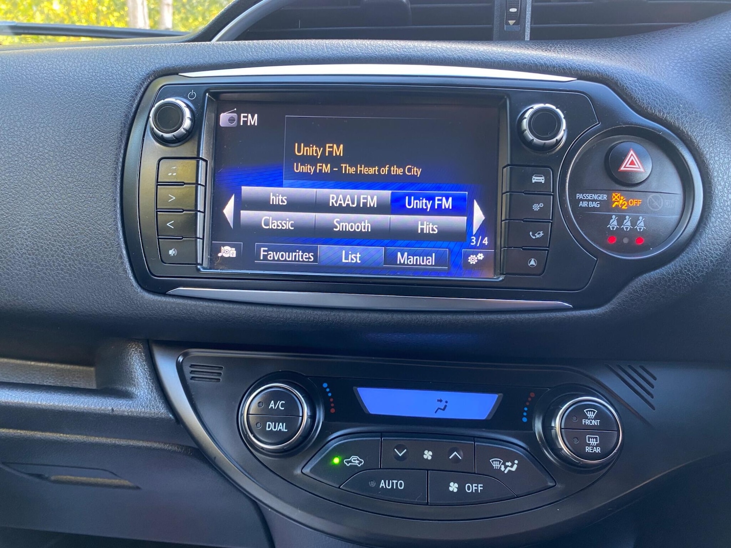 Used Toyota Yaris 2017 for sale - 76370351: Photo 17