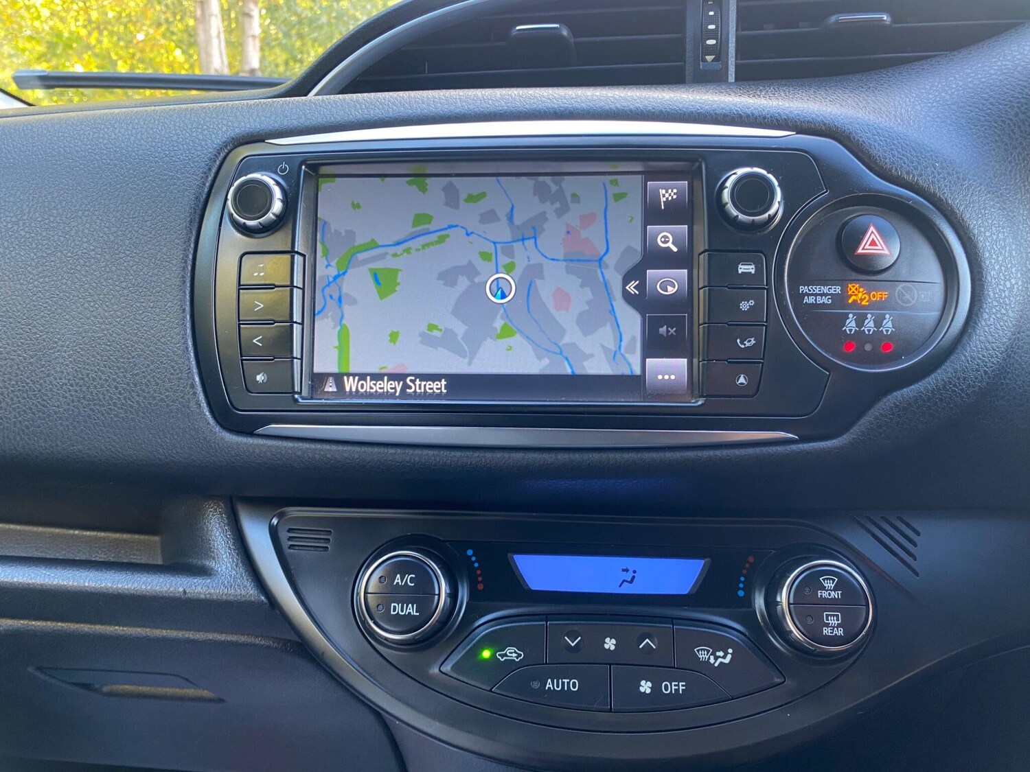 Used Toyota Yaris 2017 for sale - 76370351: Photo 19