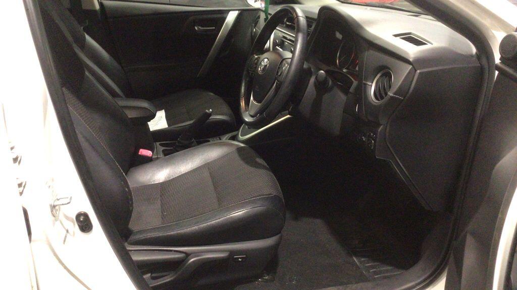 Used Toyota Auris 2015 for sale - 77695984: Photo 13
