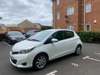 Used Toyota Yaris 2012 for sale - 73647940: Photo