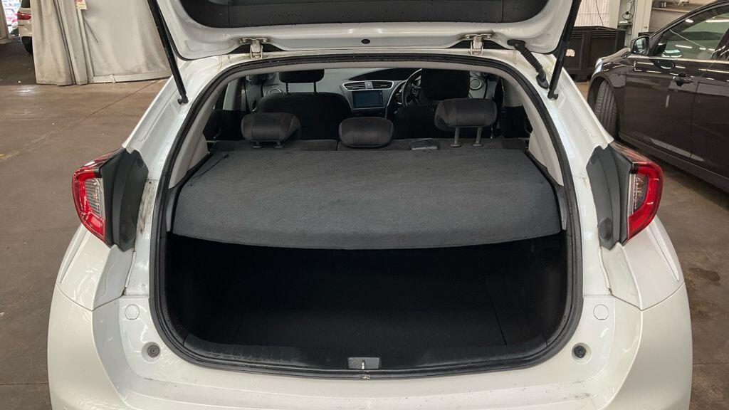 Used Honda Civic 2015 for sale - 76899580: Photo 12