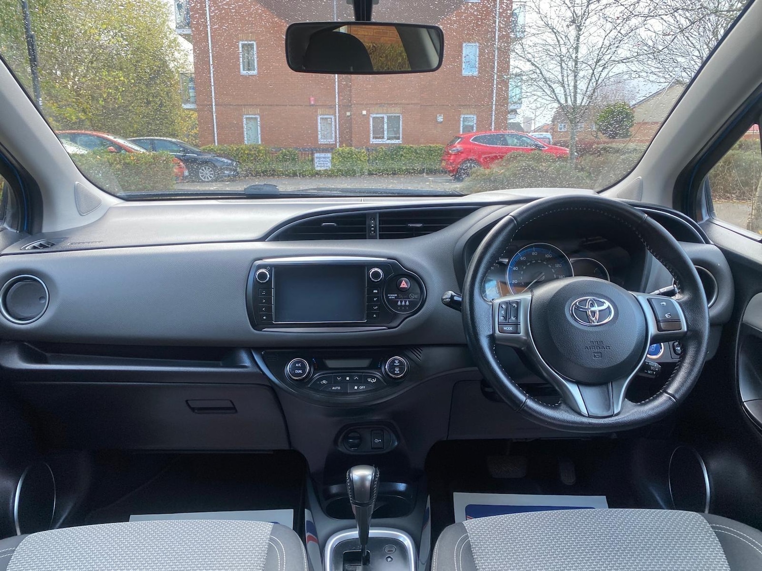 Used Toyota Yaris 2016 for sale - 77285927: Photo 12