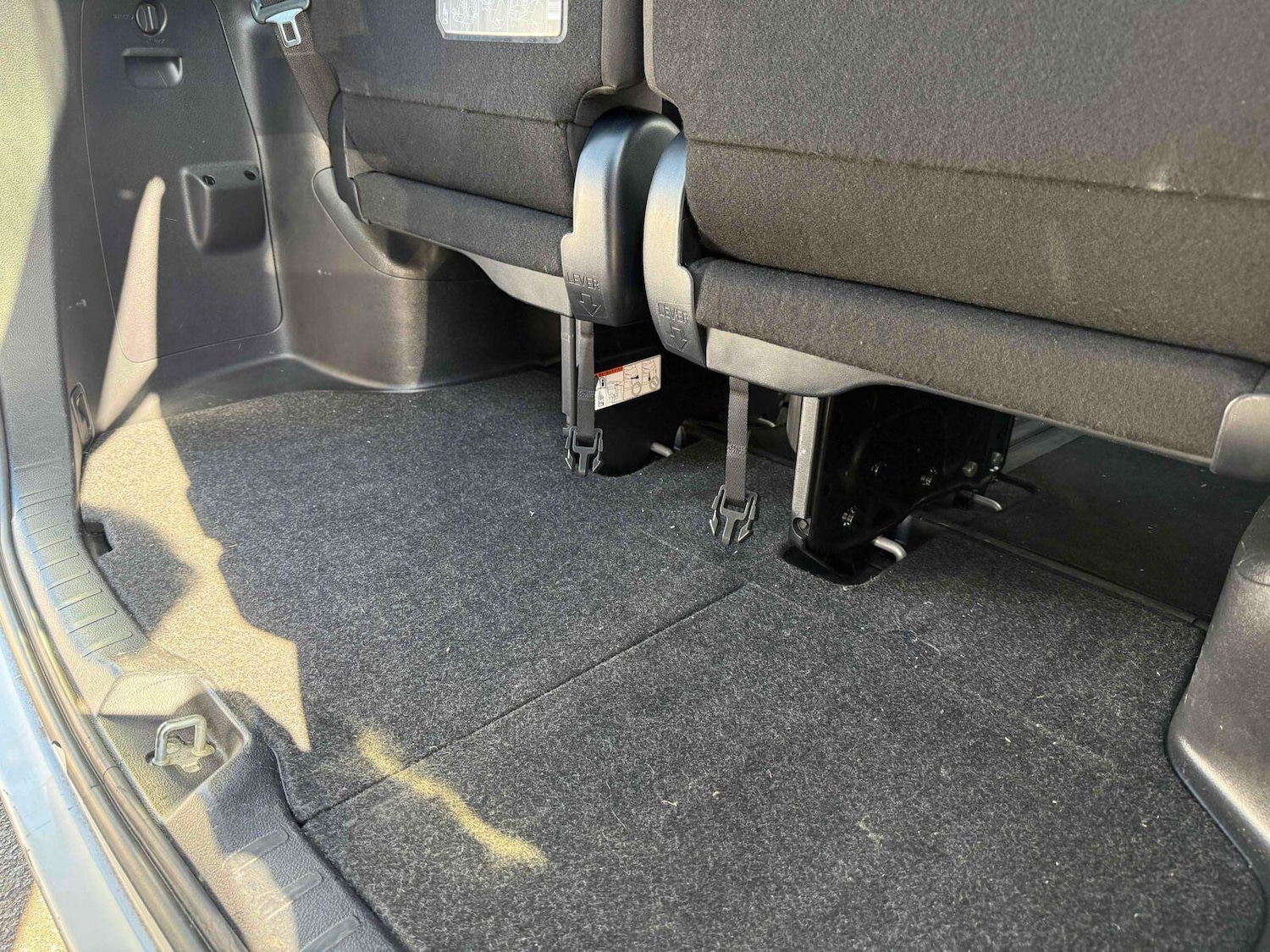 Used Toyota Voxy for sale - 77029563: Photo 6