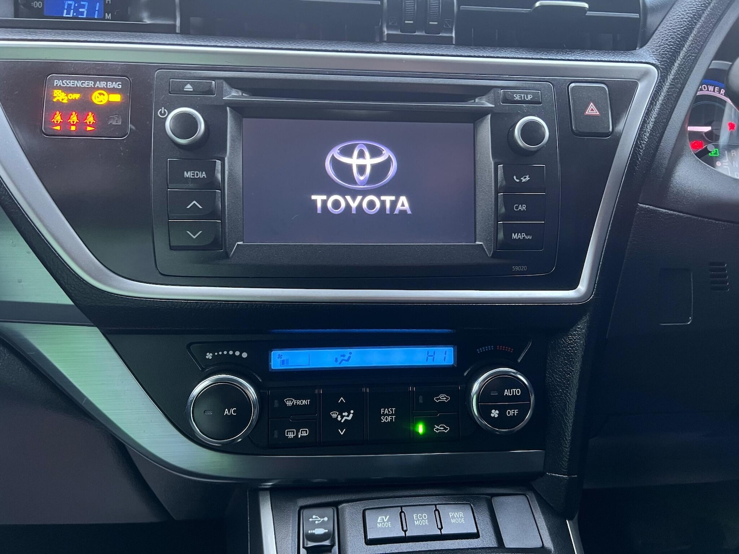 Used Toyota Auris 2014 for sale - 77145434: Photo 15