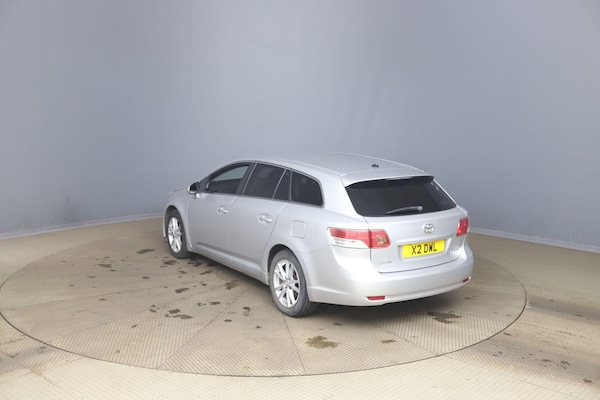 Used Toyota Avensis 2011 for sale - 76284256: Photo 4
