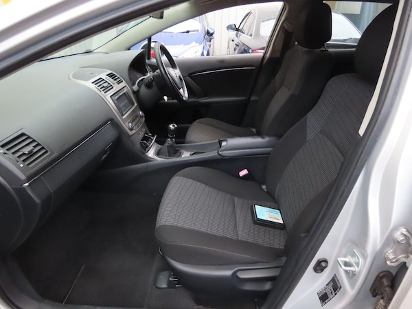 Used Toyota Avensis 2011 for sale - 76284256: Photo 8