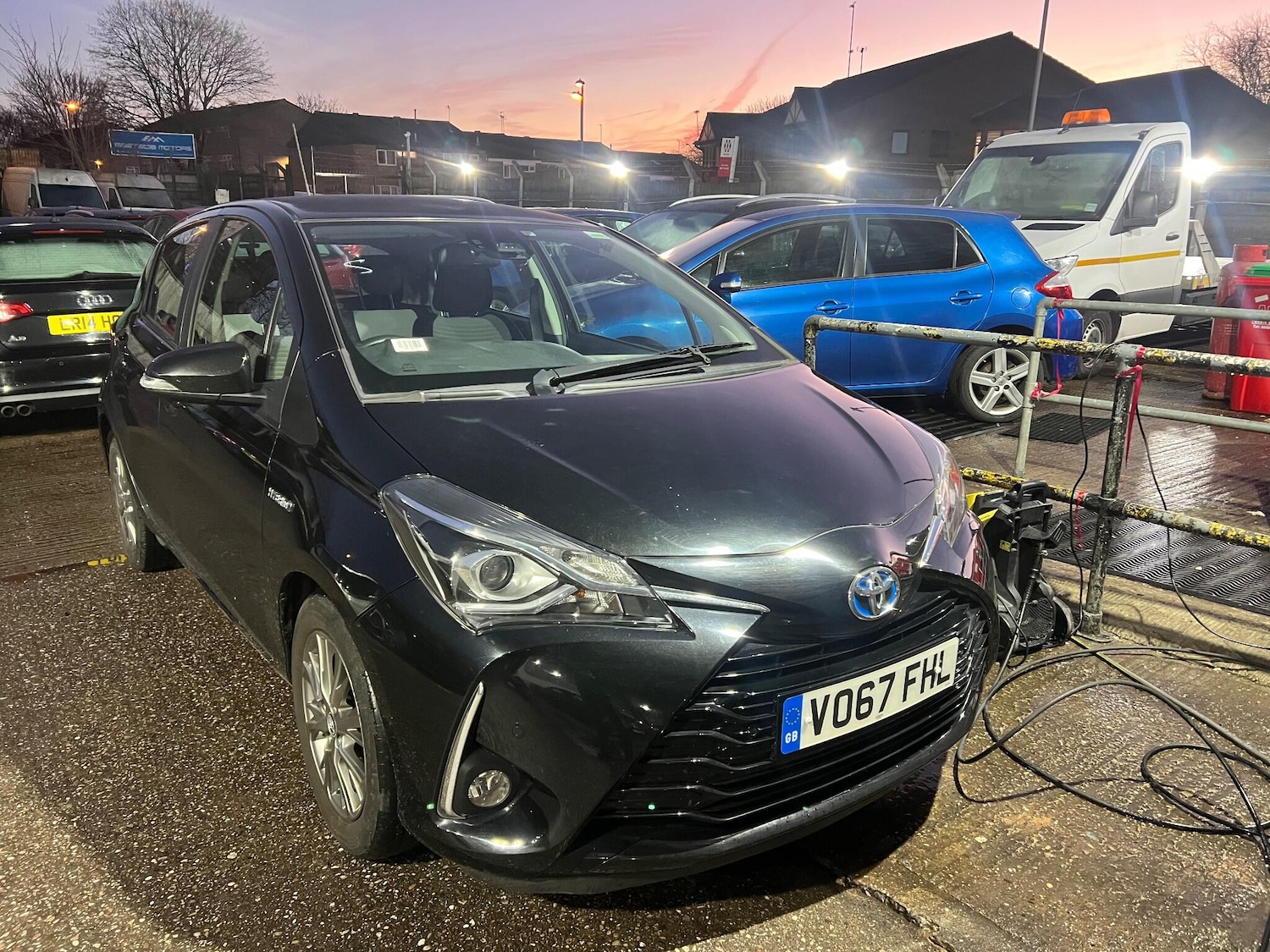 Used Toyota Yaris 2017 for sale - 77031027: Photo 1