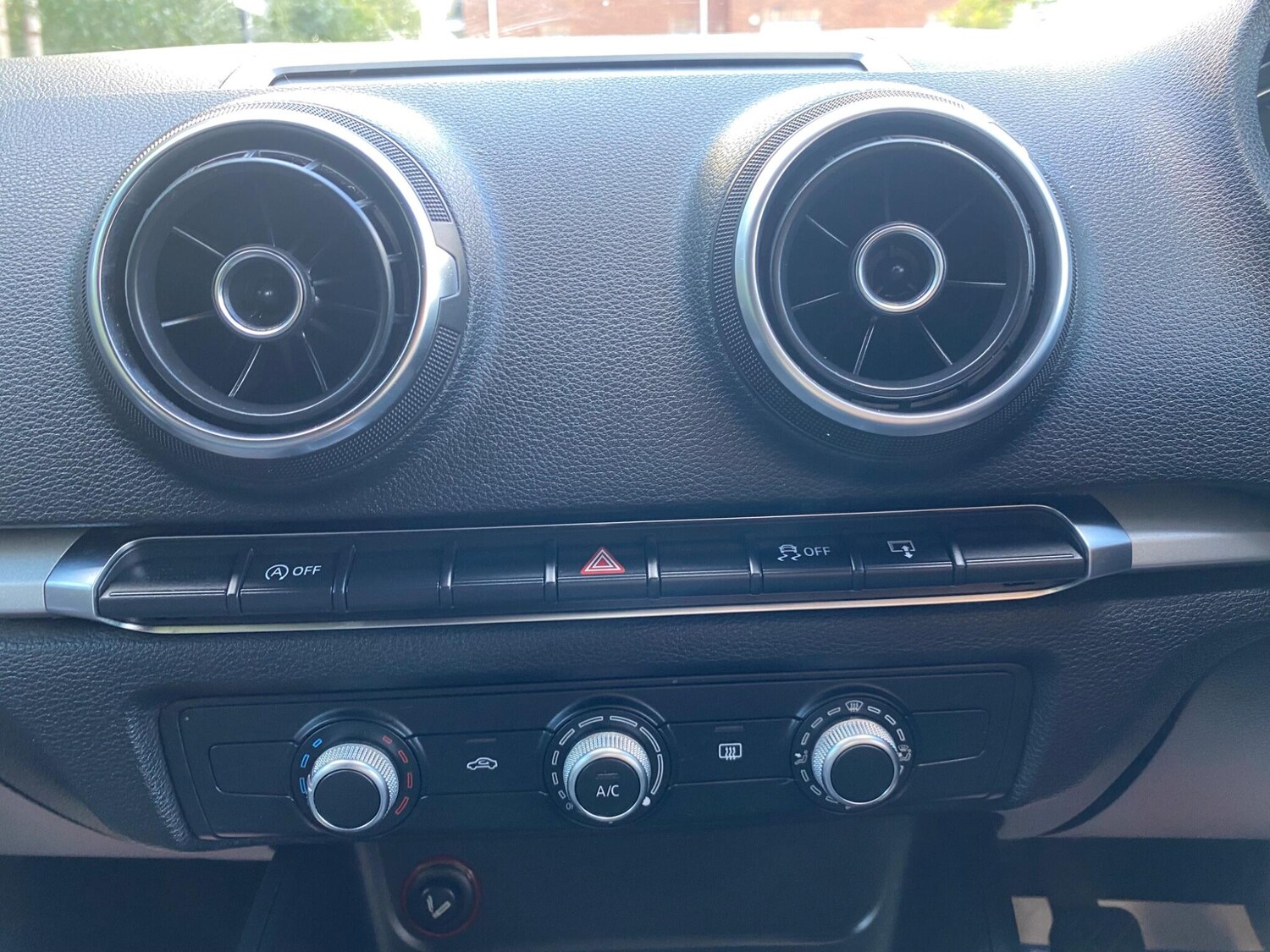 Used Audi A3 Cabriolet 2015 for sale - 75400675: Photo 17