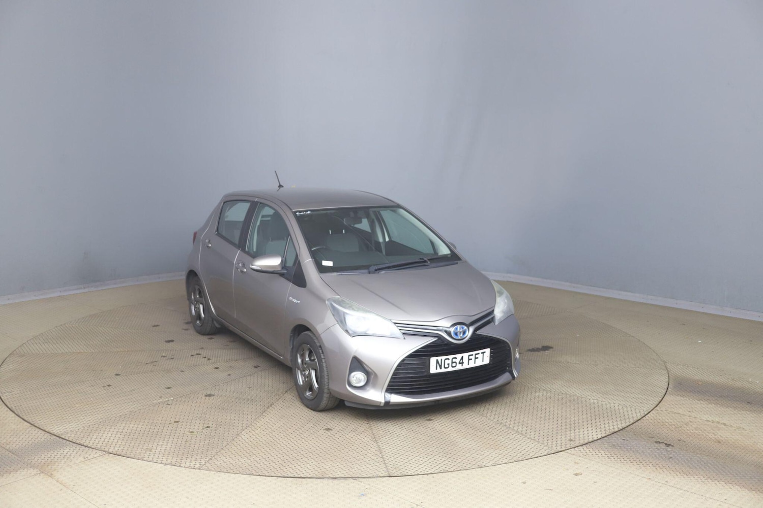 Used Toyota Yaris 2015 for sale - 76512889: Photo 1
