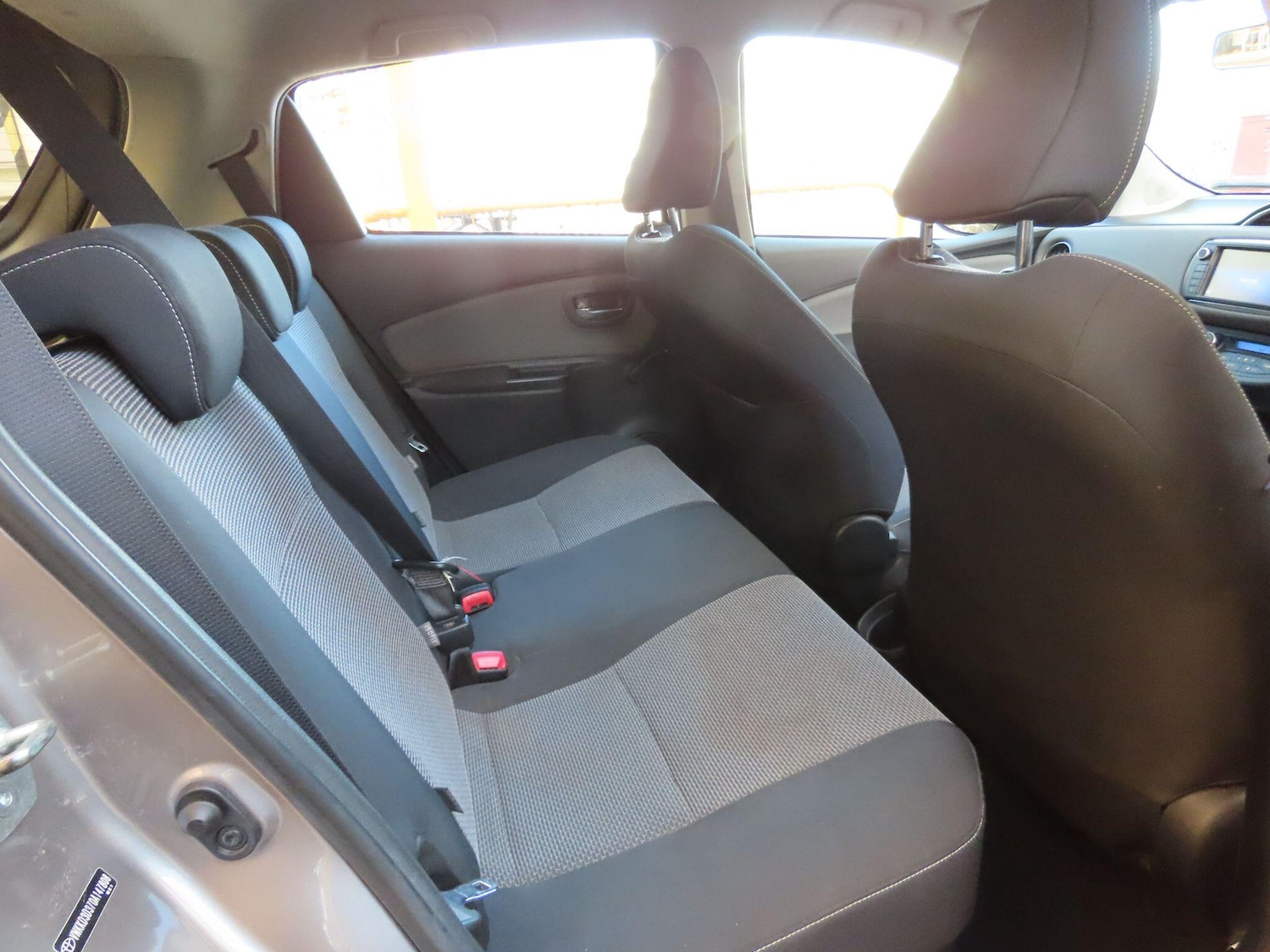 Used Toyota Yaris 2015 for sale - 76512889: Photo 11