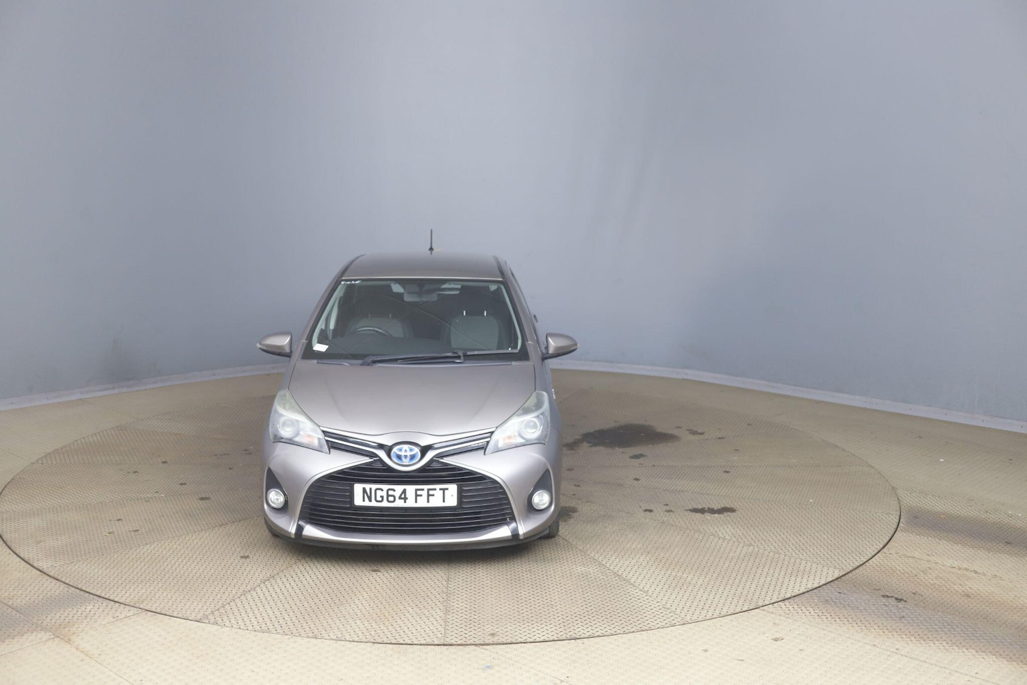 Used Toyota Yaris 2015 for sale - 76512889: Photo 2