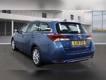 Used Toyota Auris 2016 for sale - 77145437: Photo