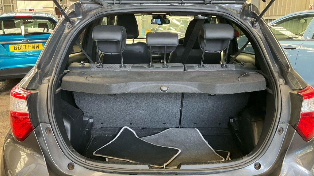 Used Toyota Yaris 2017 for sale - 78220699: Photo 16