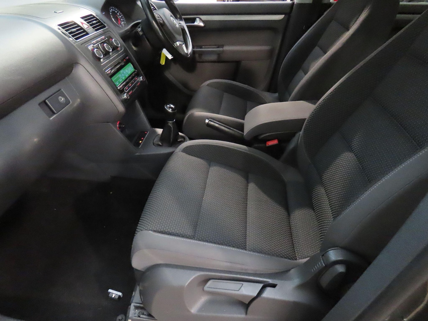 Used Volkswagen Touran 2013 for sale - 77401230: Photo 6