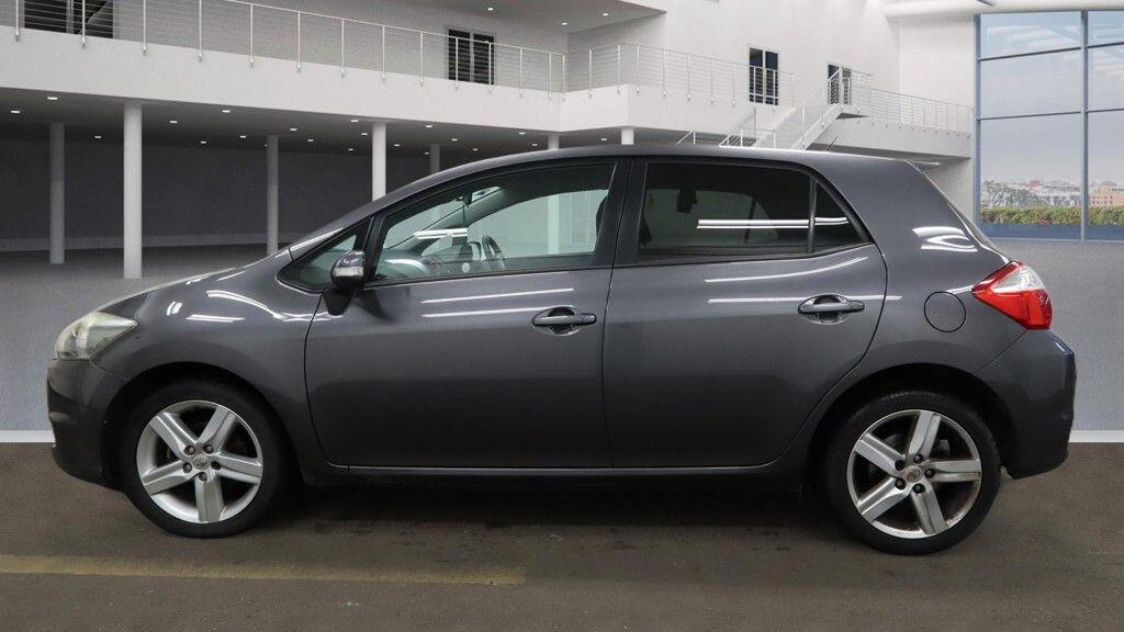 Used Toyota Auris 2010 for sale - 77685179: Photo 6