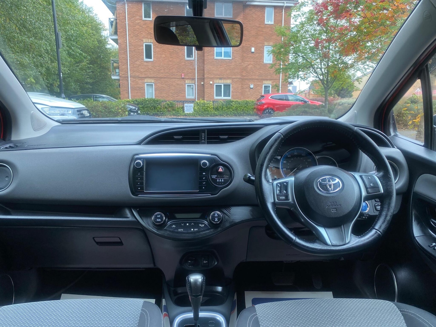 Used Toyota Yaris 2017 for sale - 76246946: Photo 11