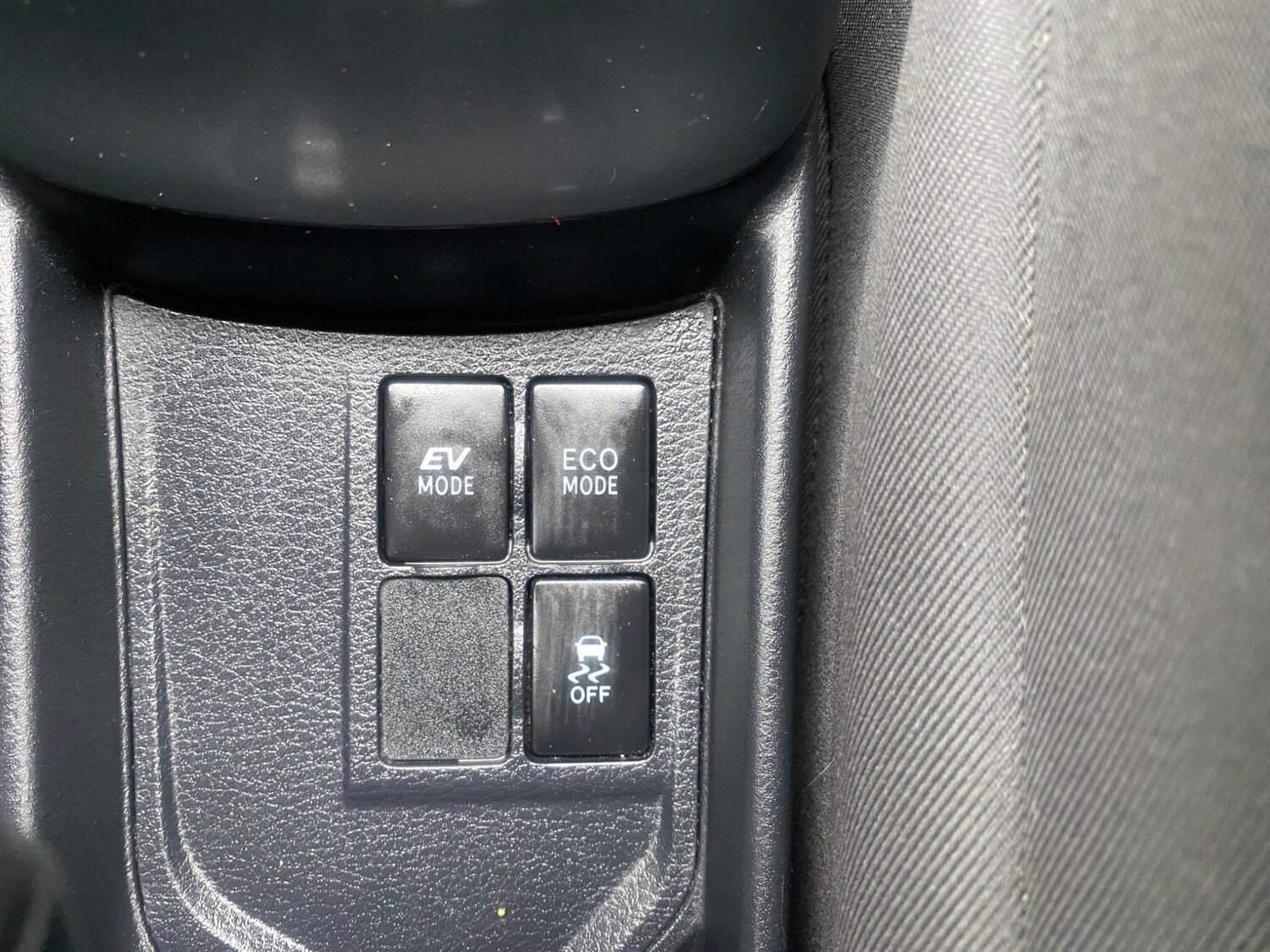 Used Toyota Yaris 2017 for sale - 76246946: Photo 25