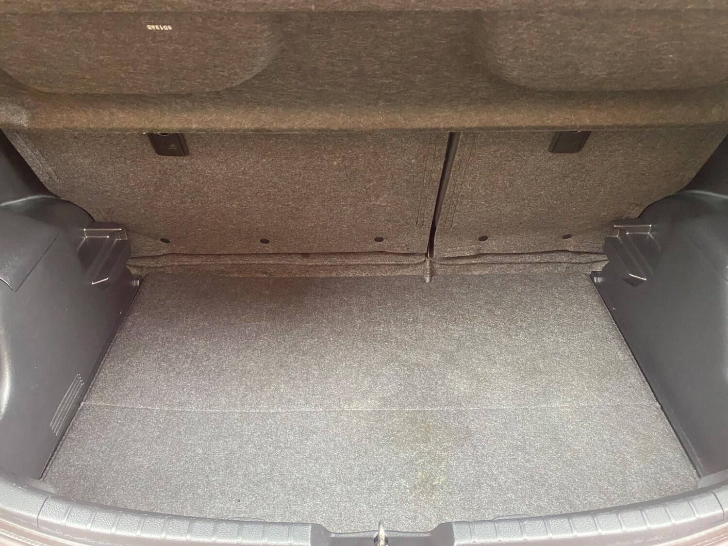 Used Toyota Yaris 2017 for sale - 76246946: Photo 30