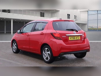 Used Toyota Yaris 2017 for sale - 76246946: Photo 3