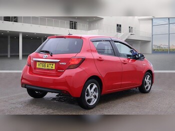 Used Toyota Yaris 2017 for sale - 76246946: Photo 4