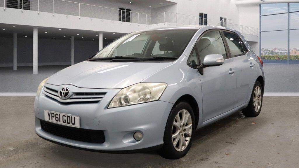 Used Toyota Auris 2011 for sale - 77009929: Photo 2