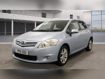 Used Toyota Auris 2011 for sale - 77009929: Photo