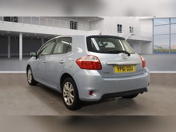Used Toyota Auris 2011 for sale - 77009929: Photo