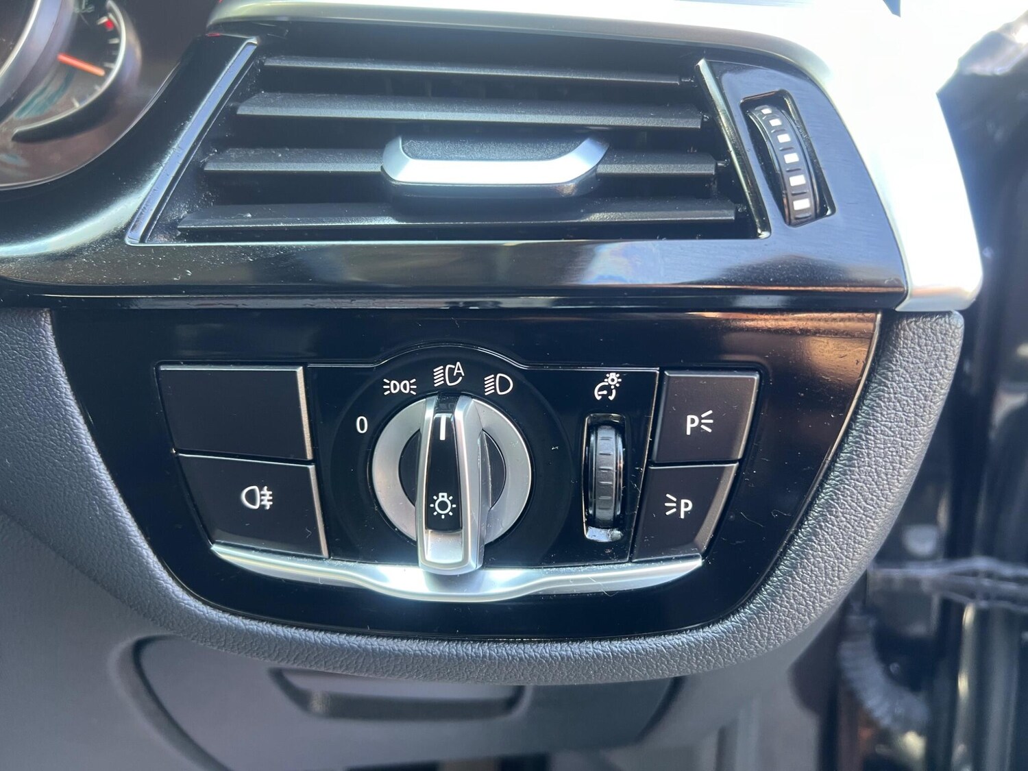 Used BMW 5 Series 2017 for sale - 78220720: Photo 26