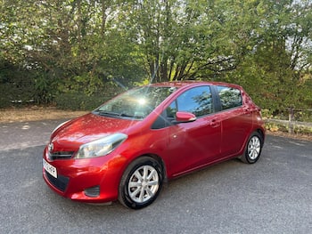 Used Toyota Yaris 2012 for sale - 79808332: Photo