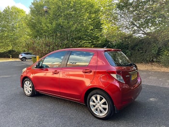 Used Toyota Yaris 2012 for sale - 79808332: Photo