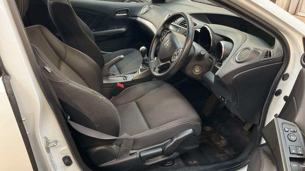 Used Honda Civic 2015 for sale - 77031018: Photo 9