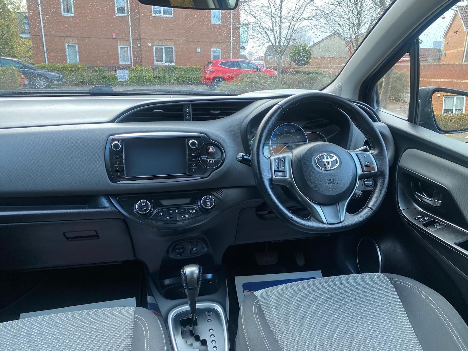 Used Toyota Yaris 2016 for sale - 77239289: Photo 11