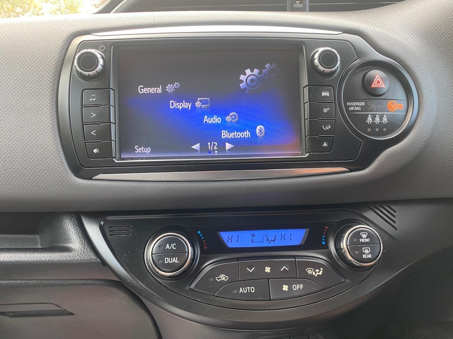 Used Toyota Yaris 2016 for sale - 77239289: Photo 22