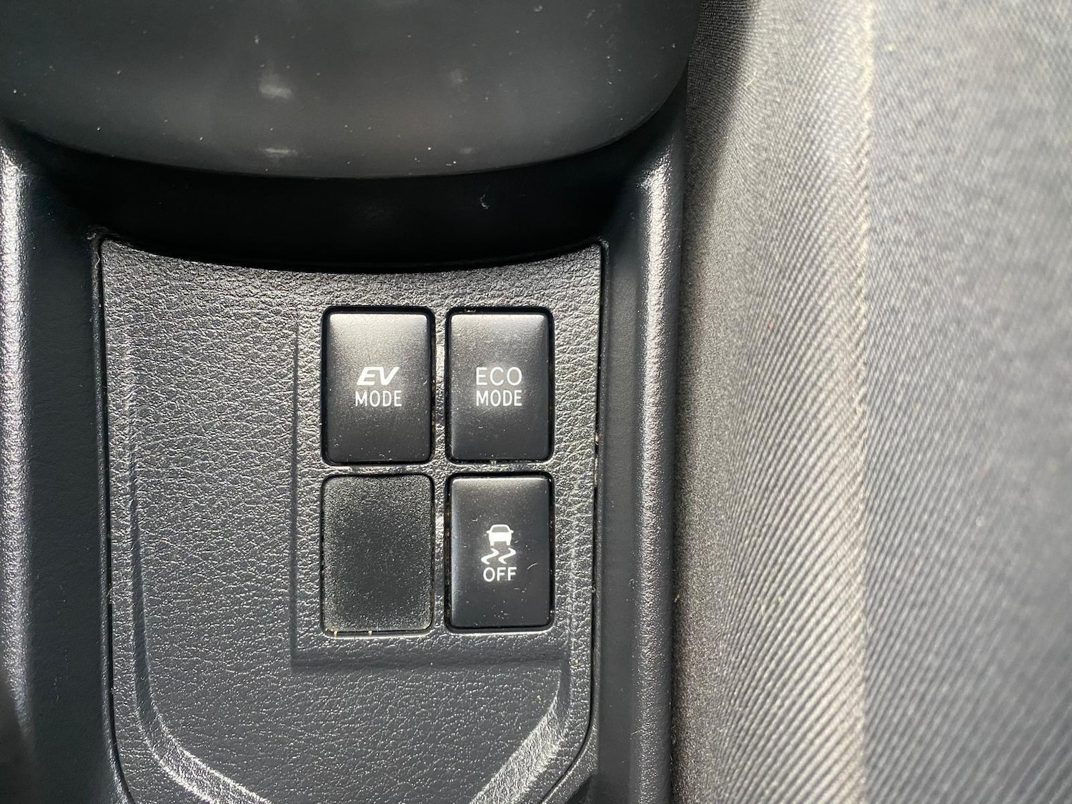 Used Toyota Yaris 2016 for sale - 77239289: Photo 27